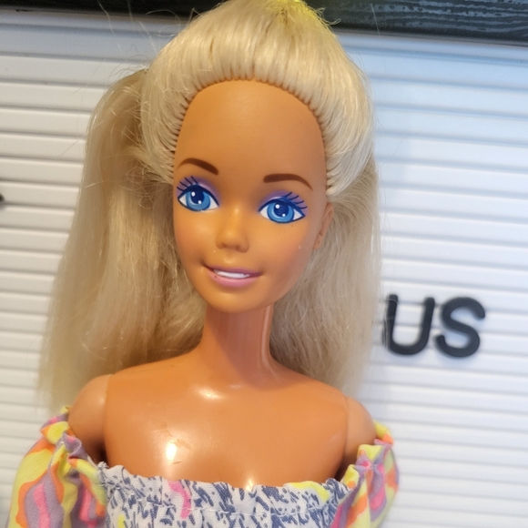 1989 Riviera Barbie - Picture 2 of 10
